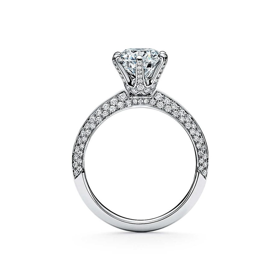 1,5 Carat Brilliant Crown Pave